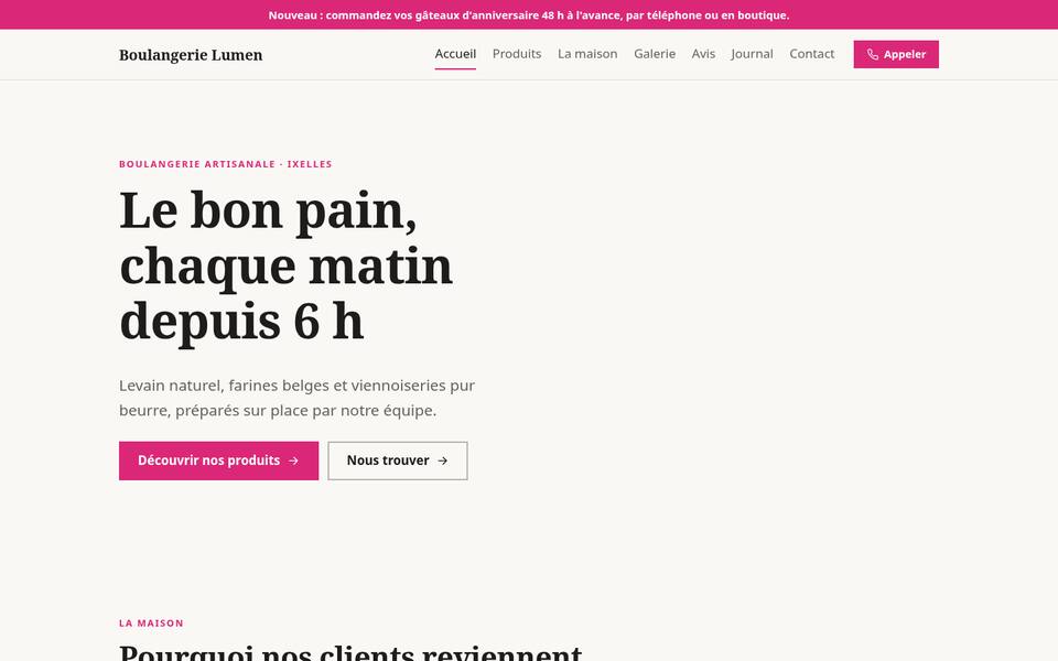 Tout à la fois : fond, couleur, écriture, haut de page, coins