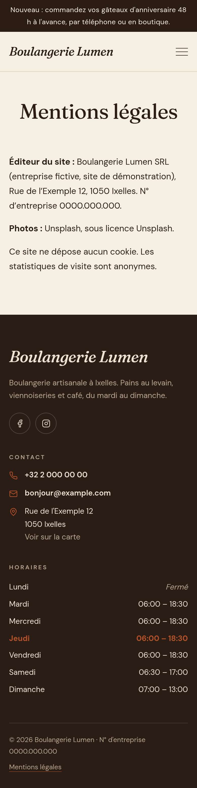 La page « Mentions légales » du modèle Hearth sur un téléphone, partie 1 sur 1