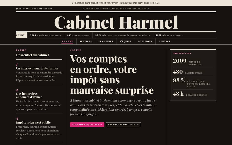 Tout à la fois : fond, couleur, écriture, haut de page, coins