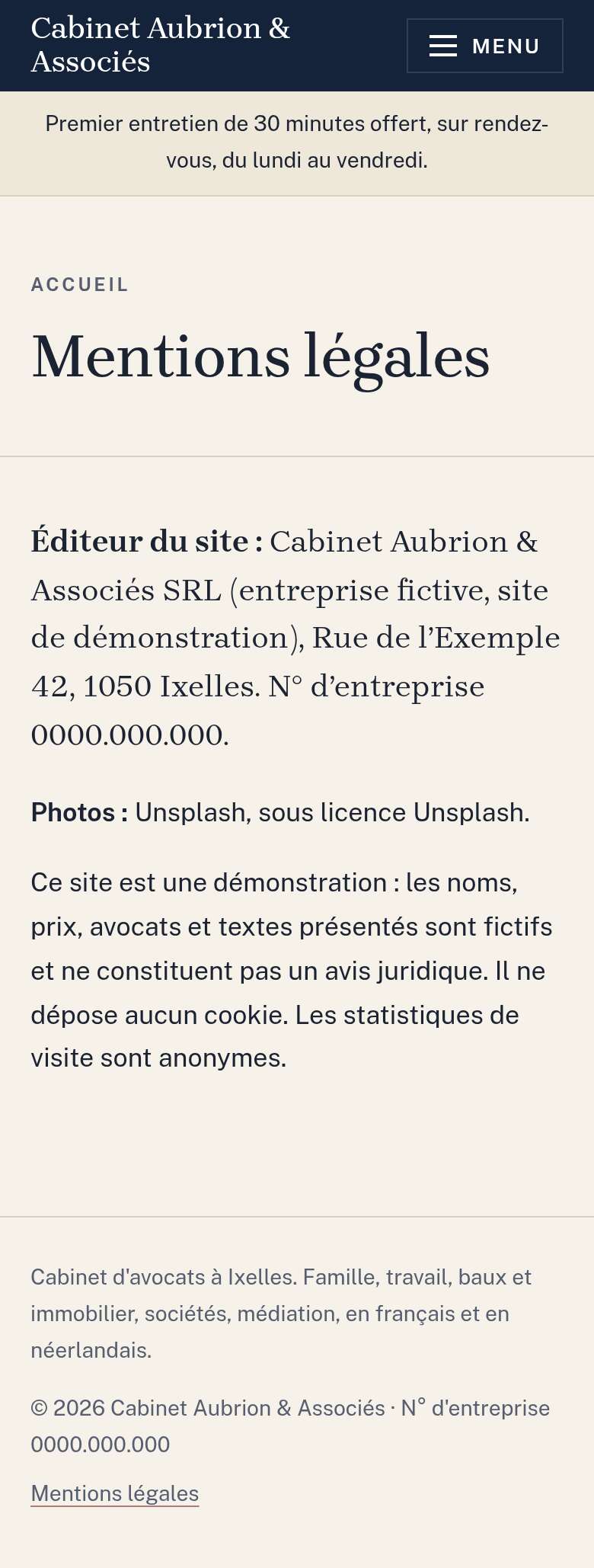La page « Mentions légales » du modèle Lex sur un téléphone, partie 1 sur 1