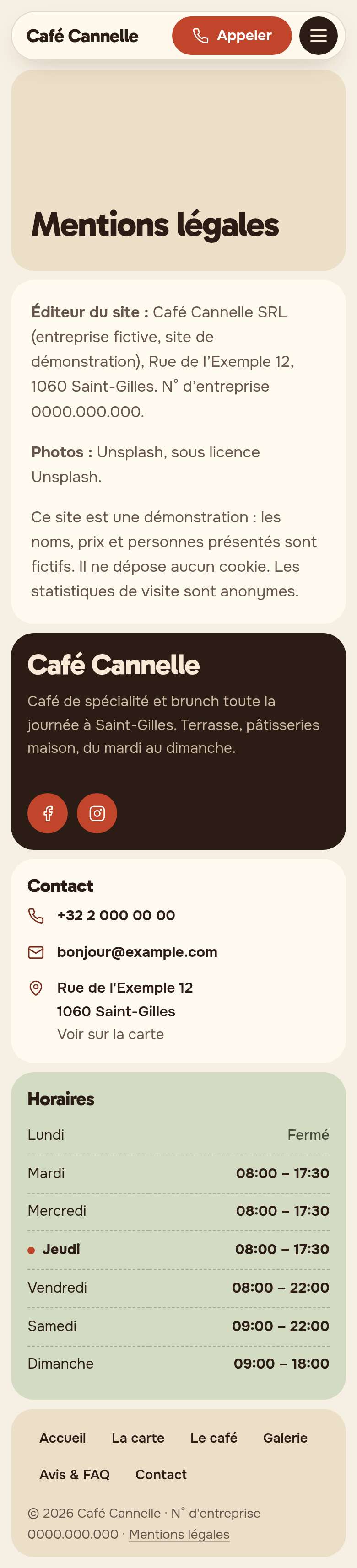 La page « Mentions légales » du modèle Mosaic sur un téléphone, partie 1 sur 1