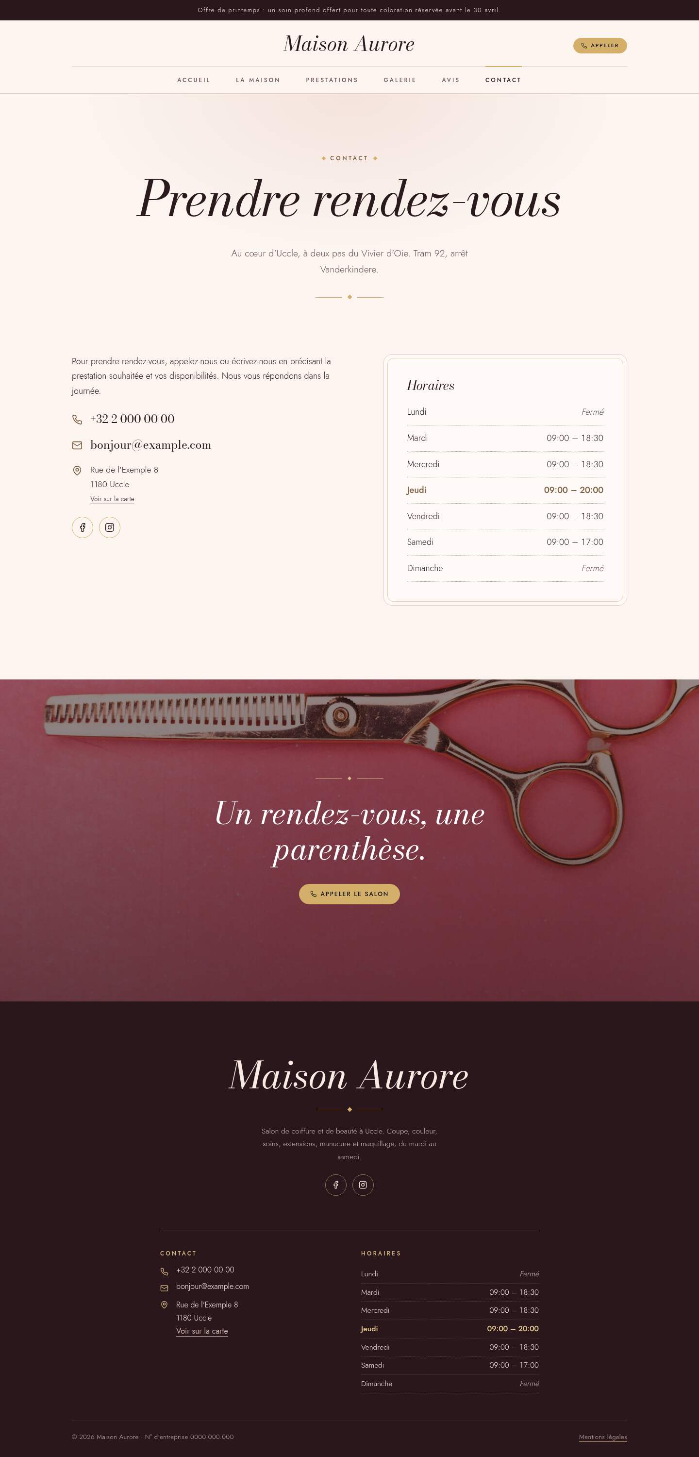 La page « Contact » du modèle Velvet sur un ordinateur